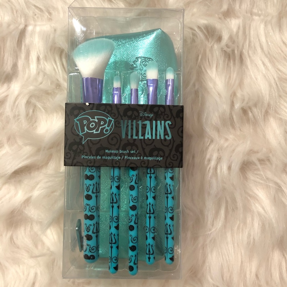 Disney Ursula Makeup Brushes/Bag Loungefly